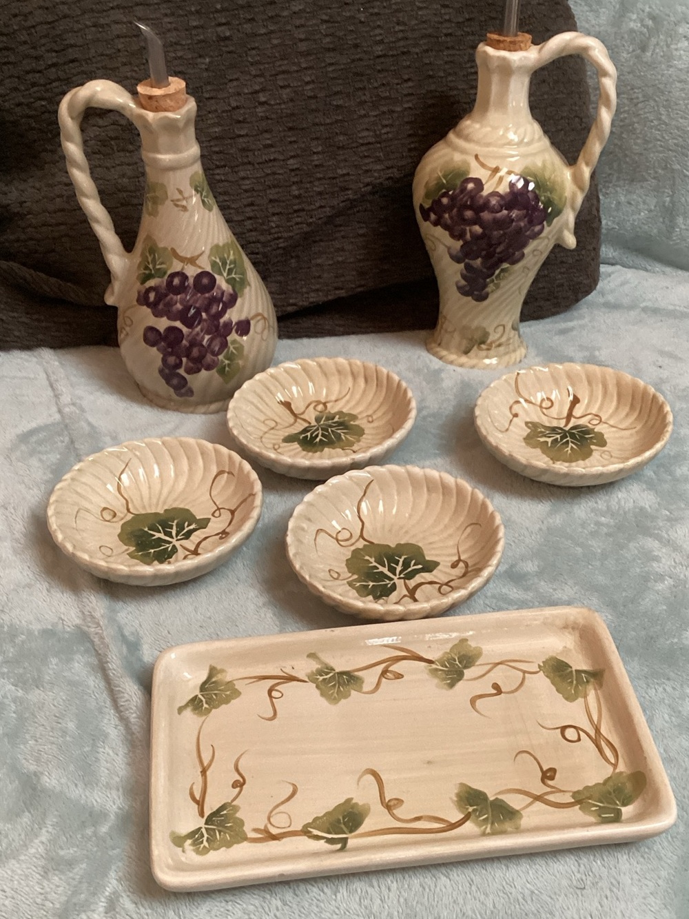 Italian Oil and vinegar Ceramic Grape Vine Serving Set bread dipping